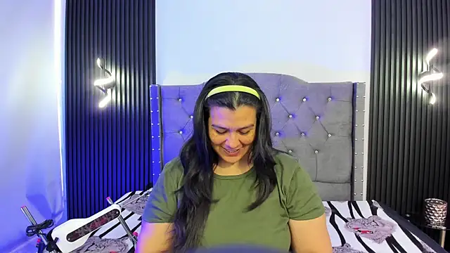 martina foxy  online show from 10-09-25, 12:06