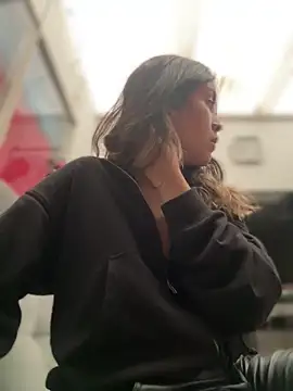 Mila Morgan online show from 11-04-25, 03:38