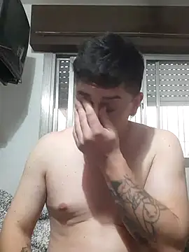 Snapshot of TuBandi2 chatting on 11-11-25, 09:53 TuBandi2 online show from 11-11-25, 09:53