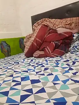 Snapshot of TuBandi2 chatting on 03-02-25, 09:19 TuBandi2 online show from 03-02-25, 09:19