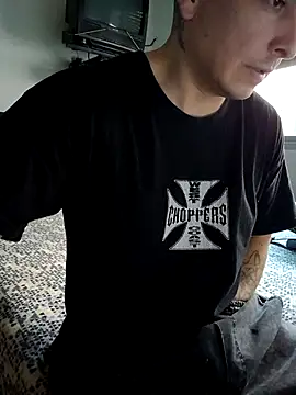 Snapshot of TuBandi2 chatting on 11-05-25, 08:56 TuBandi2 online show from 11-05-25, 08:56