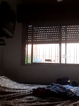 Snapshot of TuBandi2 chatting on 11-12-25, 11:47 TuBandi2 online show from 11-12-25, 11:47