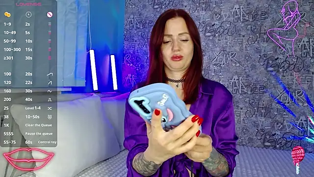 ElisaJane online show from 11-27-25, 10:10