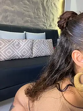 Isa  Blanc online show from 04-16-26, 03:40