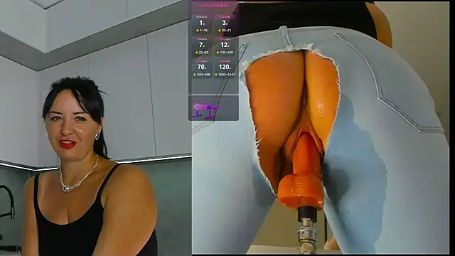 Snapshot of jess_benz chatting on 02-28-25, 05:26 jess benz online show from 02-28-25, 05:26