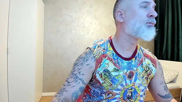 Snapshot of BlowMyXXL chatting on 01-08-25, 07:13 BlowMyXXL online show from 01-08-25, 07:13