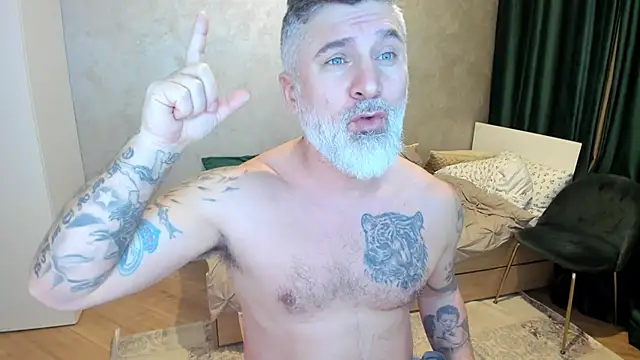 Snapshot of BlowMyXXL chatting on 02-07-25, 07:17 BlowMyXXL online show from 02-07-25, 07:17