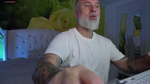 BlowMyXXL online show from 01-18-26, 10:51