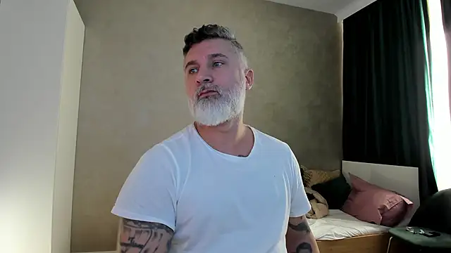 Snapshot of BlowMyXXL chatting on 01-07-25, 10:33 BlowMyXXL online show from 01-07-25, 10:33