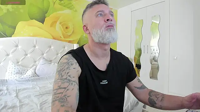 BlowMyXXL online show from 02-25-26, 08:36