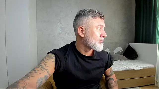 Snapshot of BlowMyXXL chatting on 09-13-25, 05:07 BlowMyXXL online show from 09-13-25, 05:07