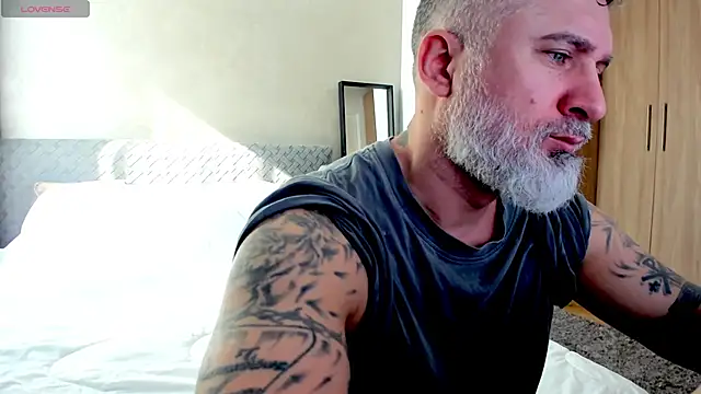 Snapshot of BlowMyXXL chatting on 02-21-25, 08:51 BlowMyXXL online show from 02-21-25, 08:51