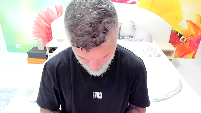 BlowMyXXL online show from 11-26-25, 05:18