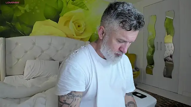 BlowMyXXL online show from 04-02-26, 05:36