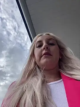 MerlinDave online show from 09-24-25, 01:57