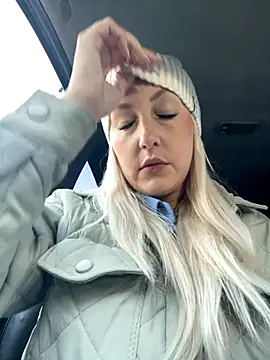 MerlinDave online show from 10-15-25, 01:37