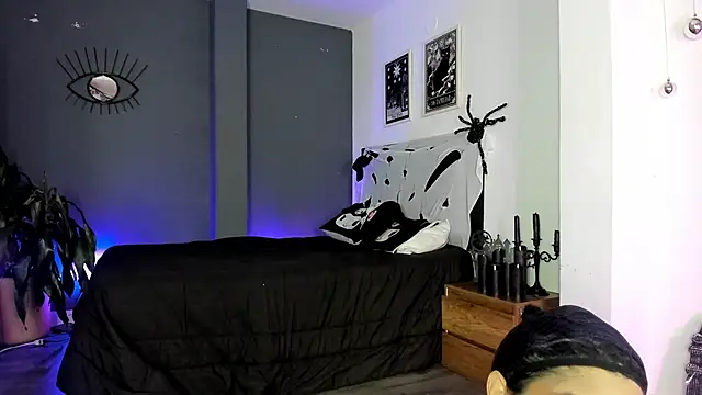 Raven Witch  online show from 01-12-26, 04:03