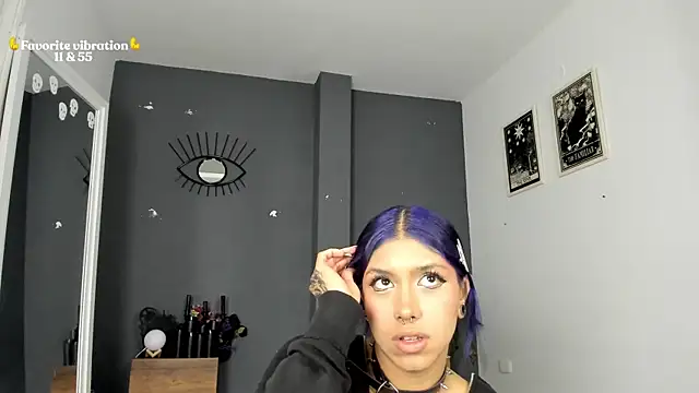 Raven Witch  online show from 05-08-26, 06:12