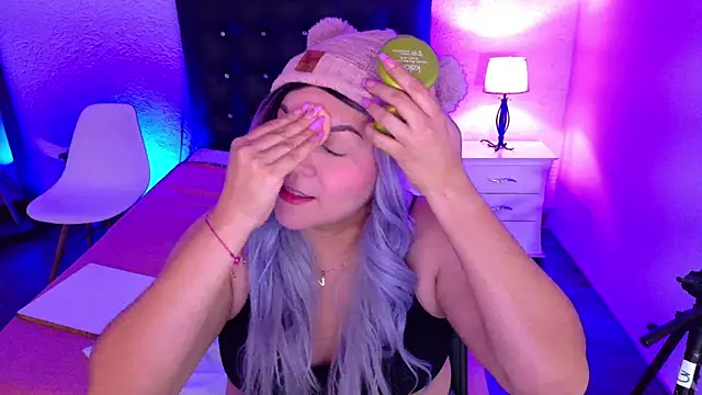 Snapshot of Cuckold_lover69 chatting on 03-06-25, 03:24 Cuckold lover69 online show from 03-06-25, 03:24