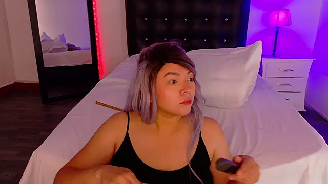 Snapshot of Cuckold_lover69 chatting on 09-21-25, 01:27 Cuckold lover69 online show from 09-21-25, 01:27