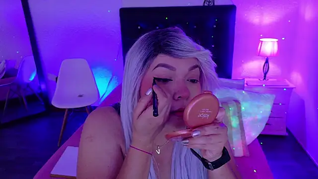 Snapshot of Cuckold_lover69 chatting on 02-15-25, 03:52 Cuckold lover69 online show from 02-15-25, 03:52