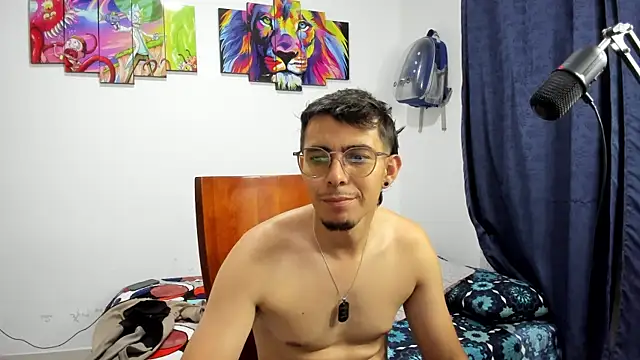 MauroD17 online show from 06-19-26, 01:33