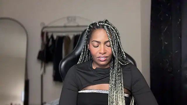 marisilva br online show from 11-11-25, 01:00