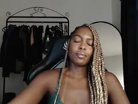 Snapshot of marisilva_br chatting on 03-17-25, 07:48 marisilva br online show from 03-17-25, 07:48