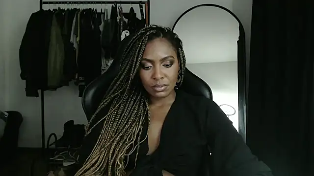 Snapshot of marisilva_br chatting on 02-12-25, 11:30 marisilva br online show from 02-12-25, 11:30