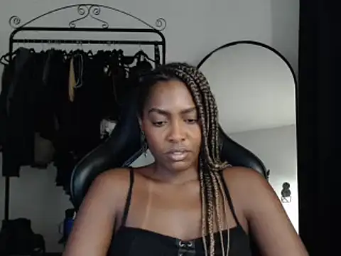Snapshot of marisilva_br chatting on 03-13-25, 12:05 marisilva br online show from 03-13-25, 12:05