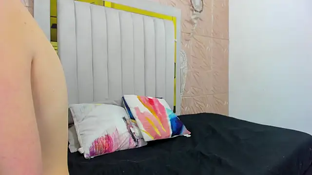 Ammy Connor1 online show from 11-15-25, 08:13