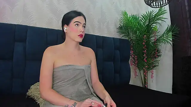 Ammy Connor1 online show from 12-15-25, 08:36