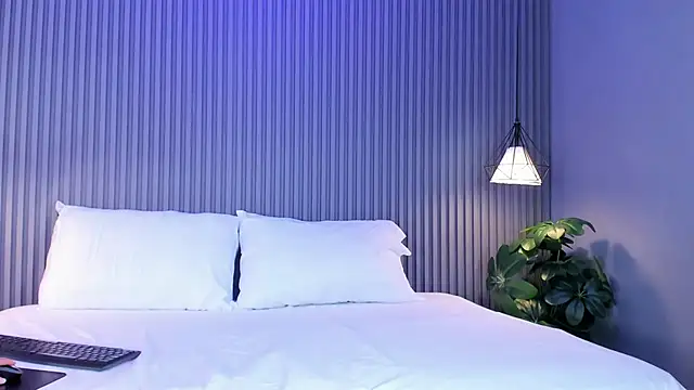 MaluDiaz online show from 11-14-25, 05:16