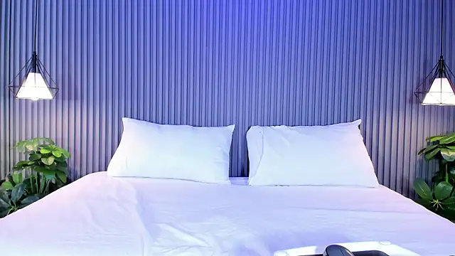 MaluDiaz online show from 12-22-25, 05:24