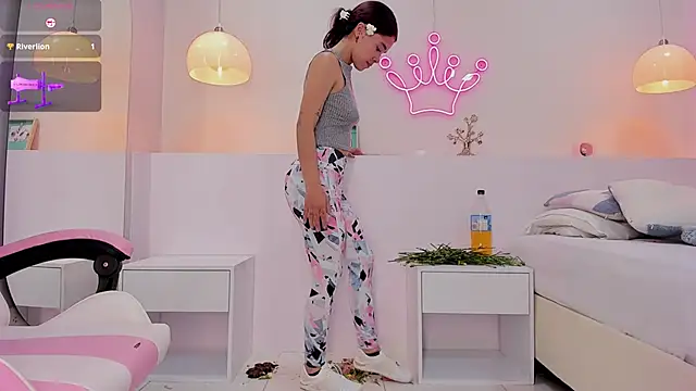 violeth hill online show from 03-20-25, 02:40