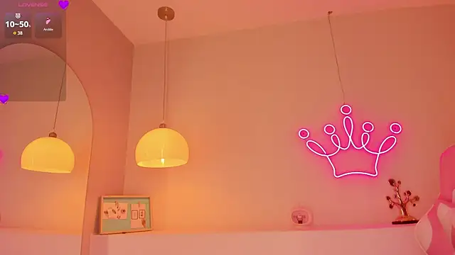 violeth hill online show from 10-14-25, 07:47