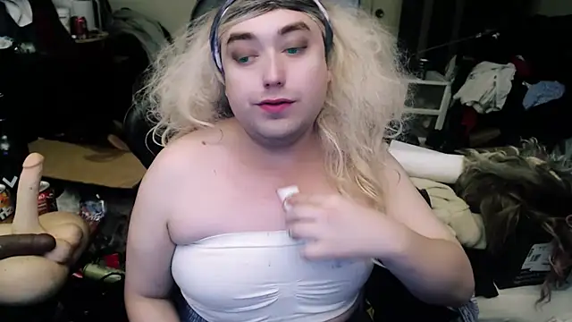 Chrissie Ohna online show from 02-10-25, 06:03