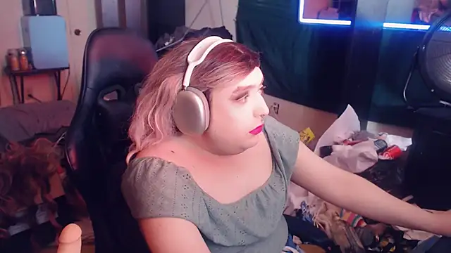 Chrissie Ohna online show from 02-11-25, 06:33