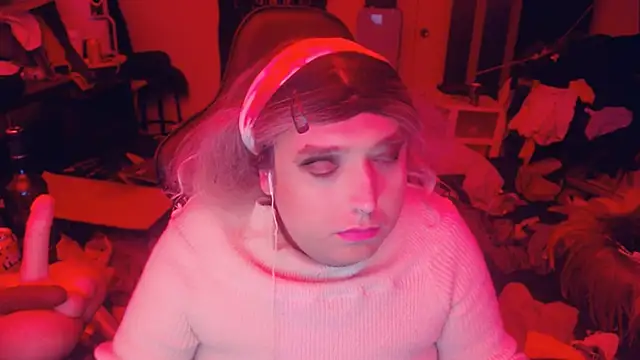 Chrissie Ohna online show from 02-11-25, 02:02