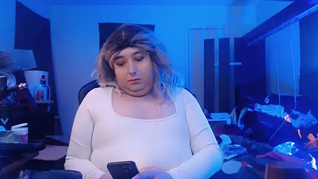 Chrissie Ohna online show from 02-24-25, 05:22