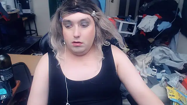 Chrissie Ohna online show from 02-07-25, 02:58