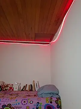 juli05star20 online show from 02-27-26, 01:39