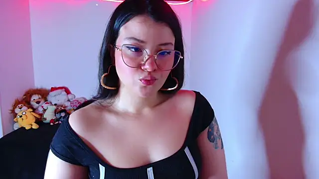 juli05star20 online show from 12-20-25, 01:41