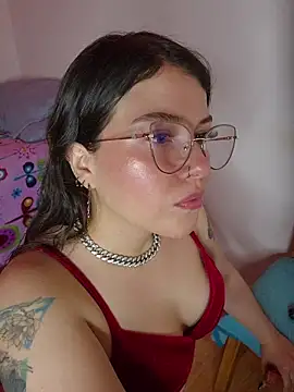 juli05star20 online show from 02-19-26, 04:31