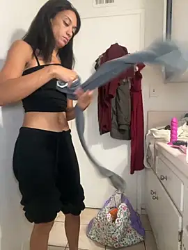 starrynikki online show from 10-15-25, 01:41