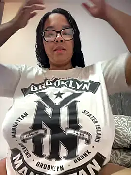 XMara online show from 12-15-25, 05:41