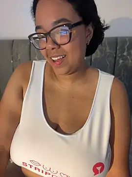 Snapshot of XMara chatting on 07-04-26, 07:07 XMara online show from 07-04-26, 07:07
