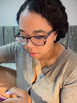 Snapshot of XMara chatting on 04-23-26, 03:02 XMara online show from 04-23-26, 03:02