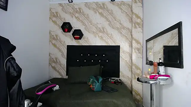issa  love online show from 05-06-26, 12:20