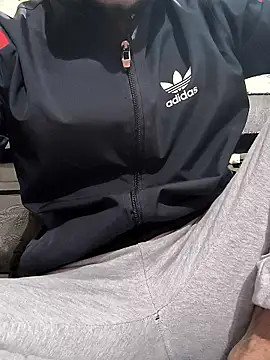 toxicboy121212 online show from 01-11-26, 05:31